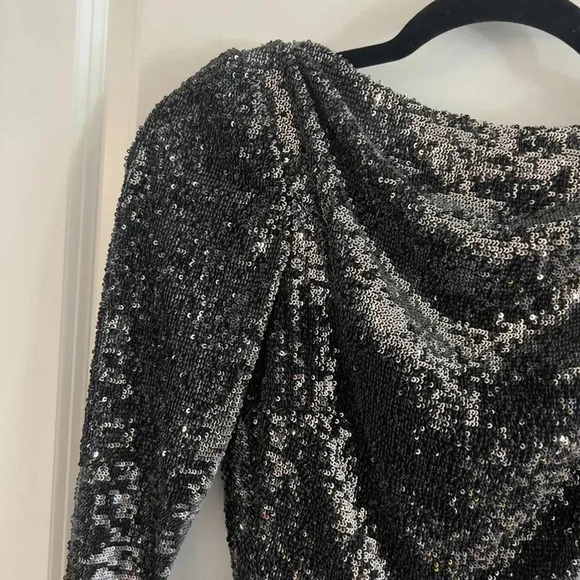 648 Cinq a Sept Julieann Dress In Silver and Black Size 0 - Picture 3 of 12